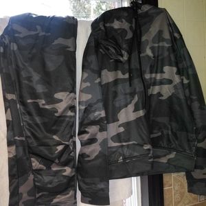 Kenneth Cole hoodie sweatsuit